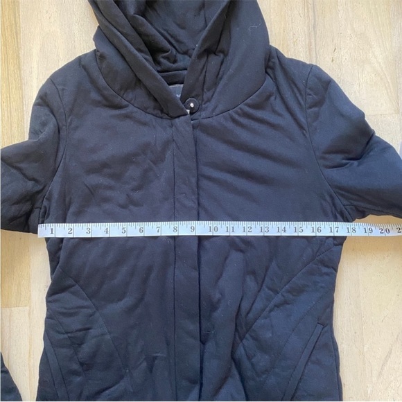 BCBGMaxAria padded quilt light jacket - Picture 13 of 13